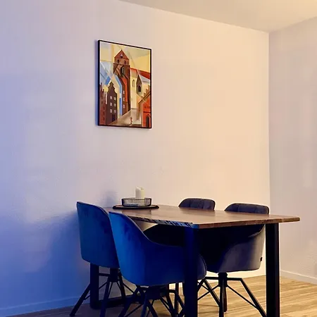 Design Picasso Am Yachthafen * 그라이프스발트